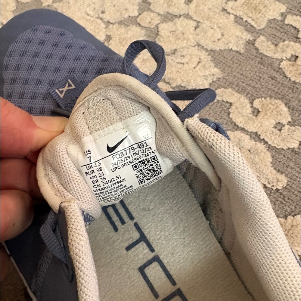 Nike Women's Free Metcon 5 Workout Shoes - Picture 6 of 7